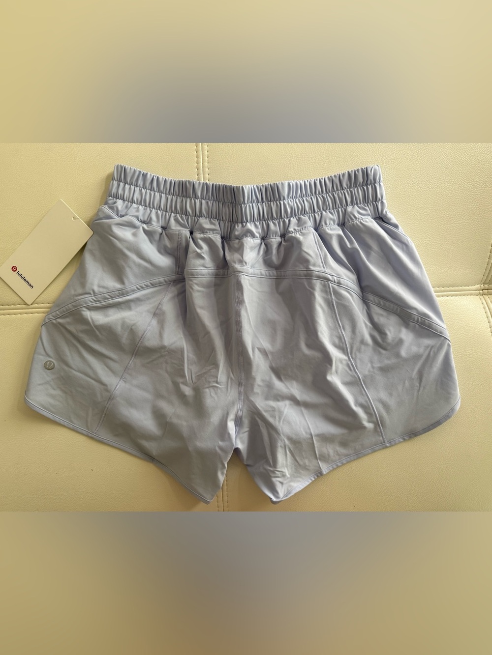 lululemon midrise 5” Light Lavender Women's Athletic Shorts - Picture 3 of 4
